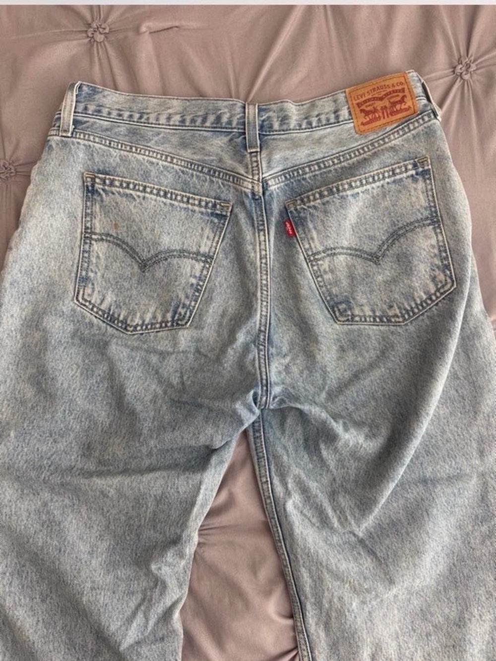 Levi's Men's Light Wash Relaxed Fit Jeans - Faded Blue